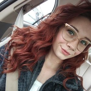 Meet your Posher, Hailey